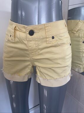Reign Shortie shorts